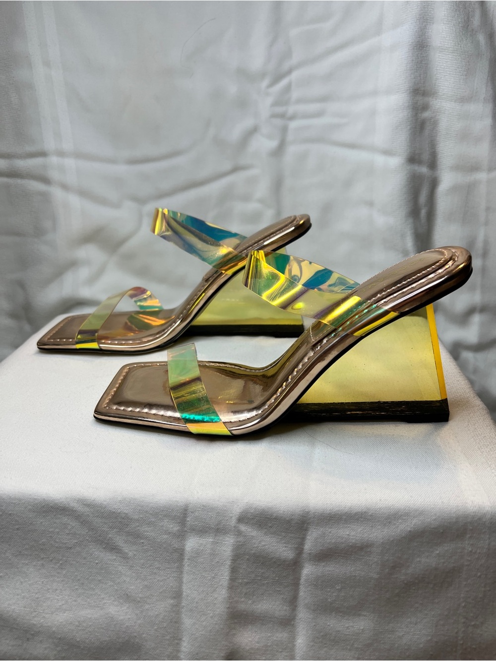 NWT Good American CINDER-F*CKING-RELLA Wedge Heels. Rainbow Iridescent. SZ 7
